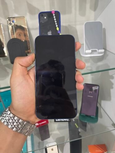 iPhone 12