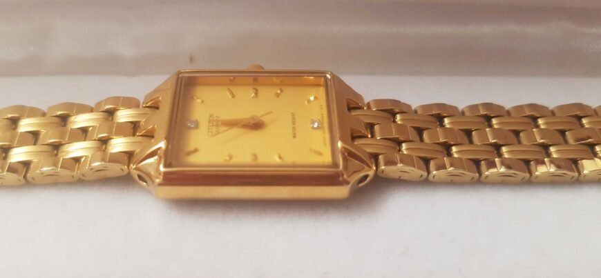 Montre femme Citizen importé jamais porté