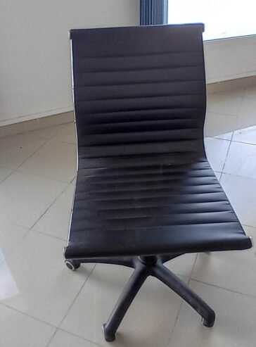 Chaise pivotante
