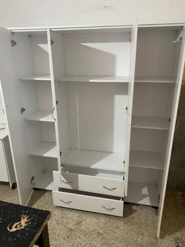 Armoire 4 portes _ 20d livraison grand Tunis