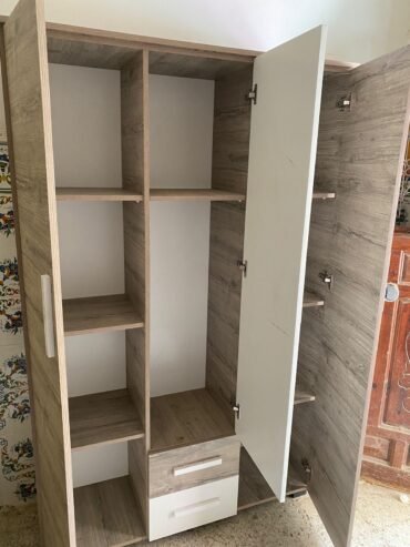 Armoire 3 portes _ 20d livraison grand Tunis