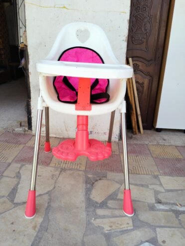 Chaise haute bébé