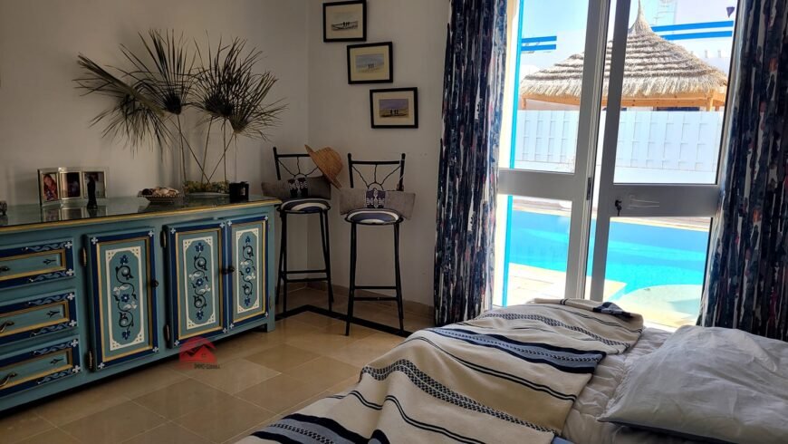 A VENDRE EN ZONE TOURISTIQUE BELLE VILLA AVEC PISCINE PRIVÉE – RÉF V623