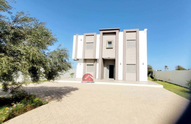VILLA AVEC PISCINE À TEMLEL DJERBA MIDOUN – RÉF V679