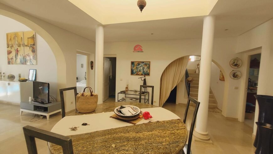BELLE VILLA AVEC PISCINE EN ZONE TOURISTIQUE DJERBA – RÉF V623