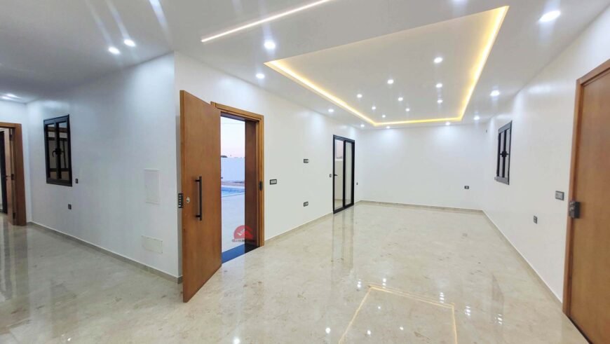 VILLA AVEC PISCINE À SIDI JMOUR DJERBA – RÉF V682