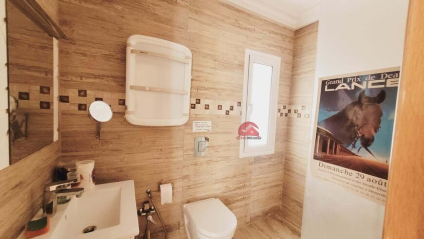 VILLA AVEC PISCINE À DJERBA AGHIR – RÉF V681