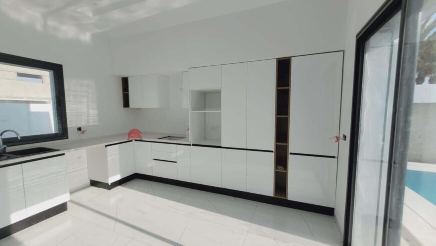 VILLA AVEC PISCINE À MEZRAYA DJERBA – RÉF V620