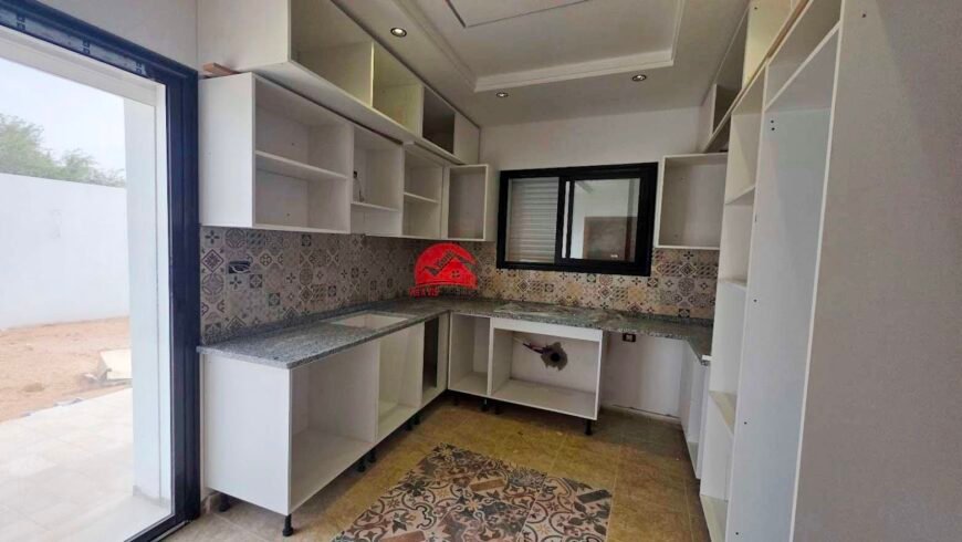 VILLA DE PLAIN-PIED À VENDRE À HOUMT SOUK DJERBA ZU – RÉF V713