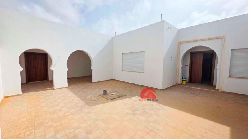VILLA DE PLAIN-PIED À HOUMT SOUK DJERBA ZU – RÉF V713
