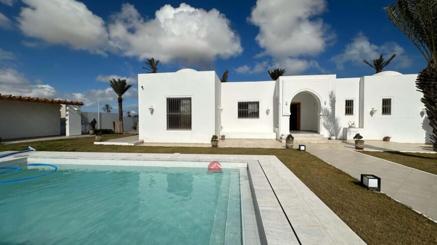 GRANDE MAISON MEUBLÉE À MEZRAYA DJERBA ZA – RÉF V693