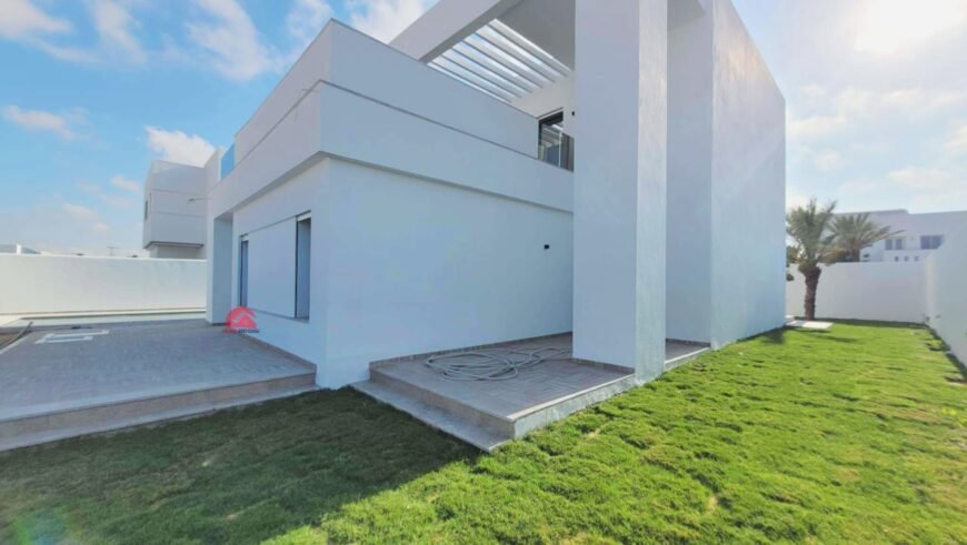 VILLA NEUVE À LA ZONE TOURISTIQUE MEZRAYA ZA – RÉF V640