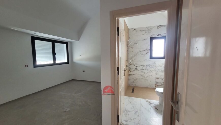 A VENDRE À DJERBA MIDOUN – VILLA AVEC PISCINE ZU – RÉF V683