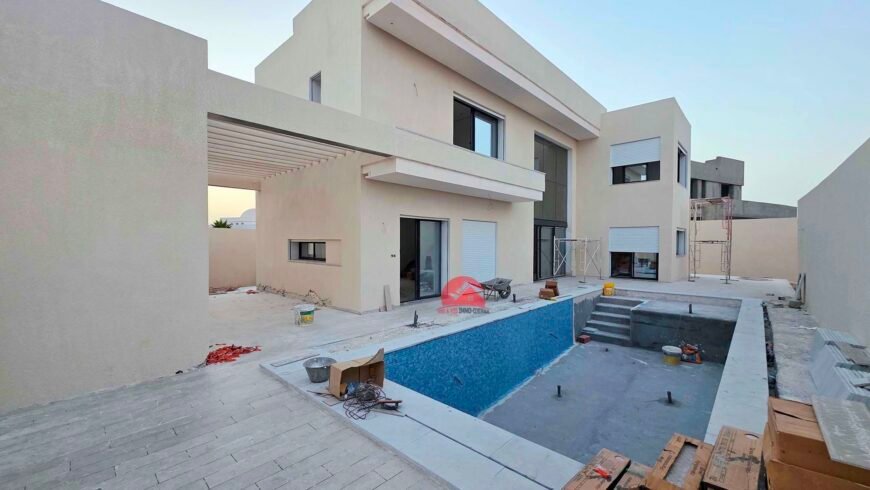 VILLA HAUT DE GAMME A MEZRAYA DJERBA ZA – RÉF V621