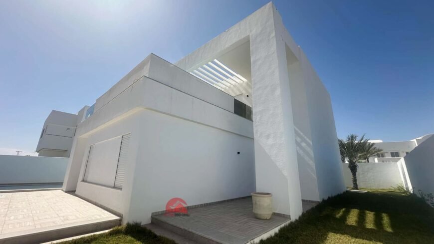 VILLA NEUVE À VENDRE À LA ZONE TOURISTIQUE MEZRAYA ZA – RÉF V640