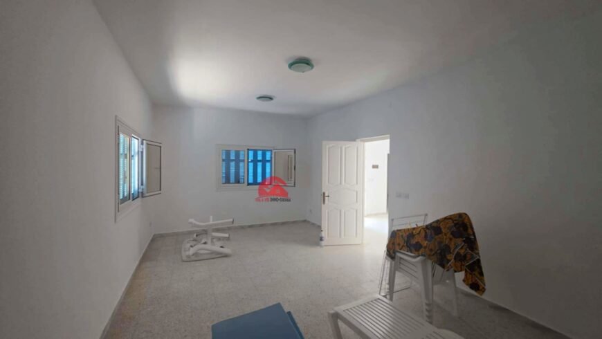 MAISON AVEC TERRAIN À VENDRE À HOUMT SOUK DJERBA ZA – RÉF V724