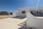 MAISON AVEC TERRAIN À VENDRE À HOUMT SOUK DJERBA ZA – RÉF V724
